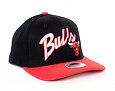 Kšiltovka Mitchell & Ness Chicago Bulls Arched Script 2 Tone 110 Snapback Black / Red