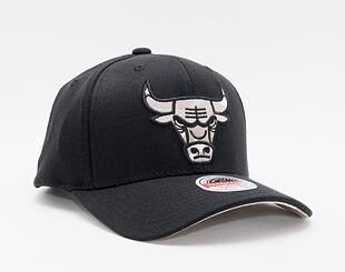 Kšiltovka Mitchell & Ness Chicago Bulls Desert Camo Redline Stretch Snapback Black