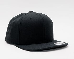 Kšiltovka Yupoong Classic Snapback Black / Black / Black Undervisor