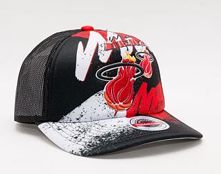 Kšiltovka Mitchell & Ness Hyper Trucker Snapback HWC Miami Heat Black
