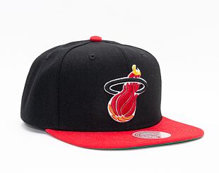 Kšiltovka Mitchell & Ness PATCH OVERLOAD SNAPBACK HWC MIAMI HEAT Black / Red