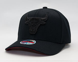 Kšiltovka Mitchell & Ness - Midnight Luxe - Classic Red Chicago Bulls - Black