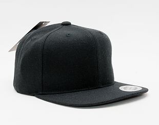 Dětská kšiltovka Yupoong Classic Snapback Black / Black / Black Undervisor