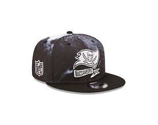 Kšiltovka New Era 9FIFTY NFL22 Sideline "Ink Dye" Tampa Bay Buccaneers Black / White
