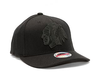 Kšiltovka Mitchell & Ness NHL Blk/Blk Logo Classic Red Blackhawks Black