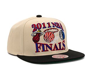 Kšiltovka Mitchell & Ness Nba Finals Remix Snapback Finals Heat Vs. Mavericks Off White