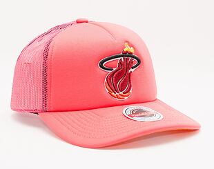 Kšiltovka Mitchell & Ness Keep On Truckin Trucker Hwc Miami Heat Pink