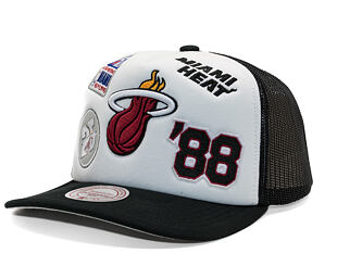 Kšiltovka Mitchell & Ness - Gridlock Trucker - Miami Heat - White