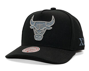 Kšiltovka Mitchell & Ness - NBA Core Xi Pro  Bulls - Chicago Bulls - Black
