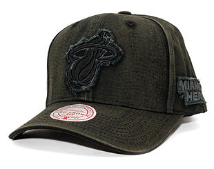 Kšiltovka Mitchell & Ness - NBA Downtown Pro Snapback - Miami Heat - Red