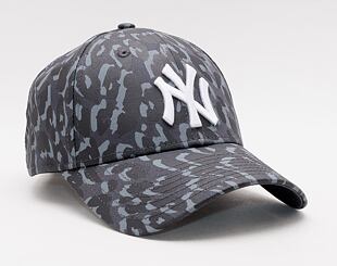 Kšiltovka New Era 9FORTY All over Camo New York Yankees Strapback Graphite