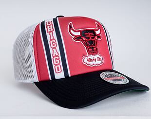 Kšiltovka Mitchell & Ness Chicago Bulls Retro Trucker Snapback HWC Red / Black