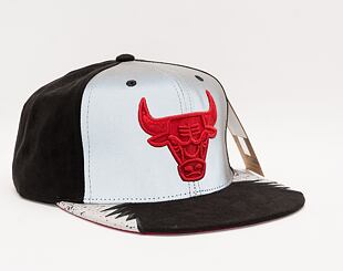 Kšiltovka Mitchell & Ness - Day 5 Snapback - Chicago Bulls - Grey-Black