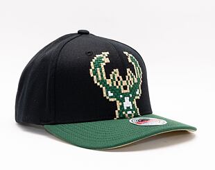 Kšiltovka Mitchell & Ness 8 Bit XL Classic Red Milwaukee Bucks Black