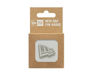 Připínáček New Era - Branded Cap Pin - Silver Flag - Silver