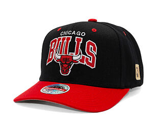 Kšiltovka Mitchell & Ness - NBA Team Arch Snapback - Chicago Bulls - Black / Red