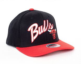 Kšiltovka Mitchell & Ness Chicago Bulls Arched Script 2 Tone 110 Snapback Black / Red