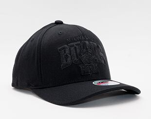 Kšiltovka Mitchell & Ness Milwaukee Bucks Black Out Arch 110 Snapback Black