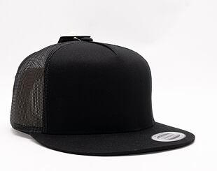 Kšiltovka Yupoong Classic Trucker Black