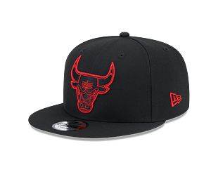 Kšiltovka New Era 9FIFTY NBA Repreve Chicago Bulls Black / Front Door Red