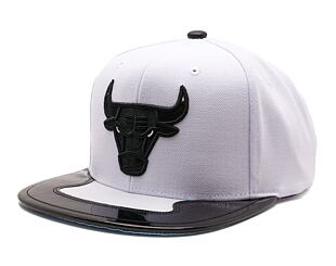 Kšiltovka Mitchell & Ness - Chicago Bulls - Day 11 Snapback - White