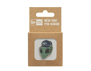 Připínáček New Era - Branded Cap Pin - Alien - Silver