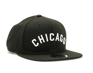 Kšiltovka New Era Classic Script Chicago White Sox 9FIFTY Black Snapback