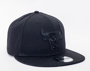 Kšiltovka New Era 9FIFTY NBA Black on Black Chicago Bulls Black / Black