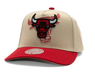 Kšiltovka Mitchell & Ness - Off Tilted - NBA - Chicago Bulls - Off White