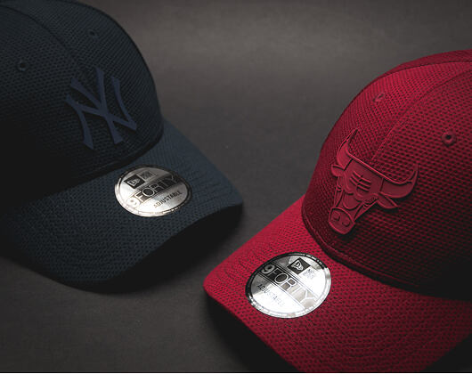 Kšiltovka New Era Rubber Logo Mesh New York Yankees 9FORTY Navy Strapback