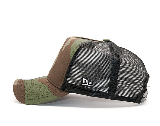 Kšiltovka New Era League Essential Trucker Atlanta Braves 9FORTY Woodland Camo/White Snapback