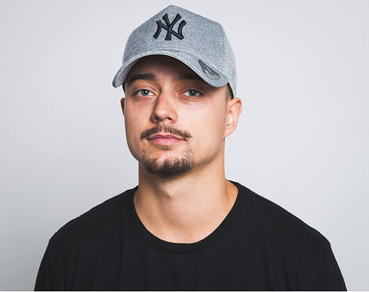 Kšiltovka New Era Jersey Tech A-Frame New York Yankees 9FORTY Gray/Navy Snapback