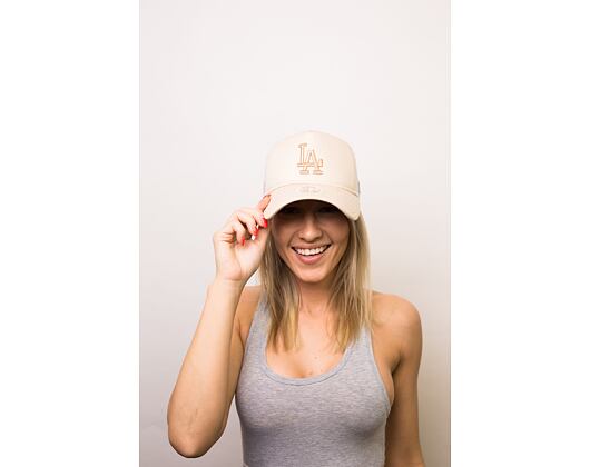 Dámská Kšiltovka New Era Essential Trucker Los Angeles Dodgers 9FORTY Satin/Gold Snapback