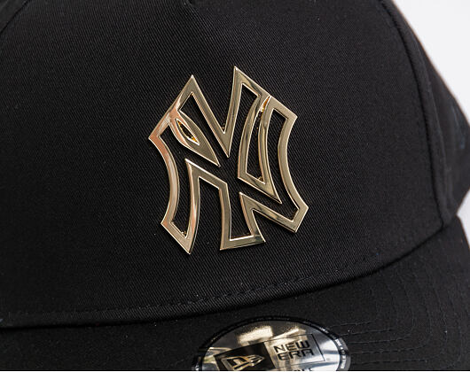Kšiltovka New Era A Frame Metal Badge New York Yankees 9FORTY Black/Gold Snapback