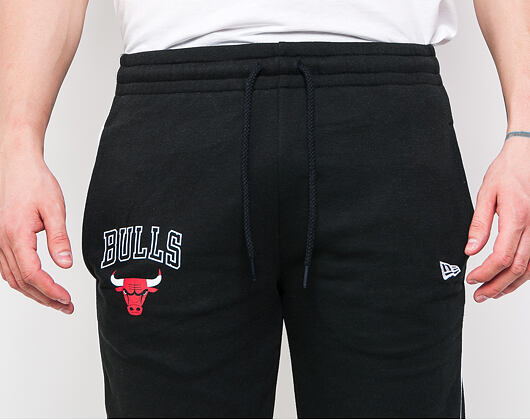 Tepláky New Era Chicago Bulls Stripe Pining Jogger Black