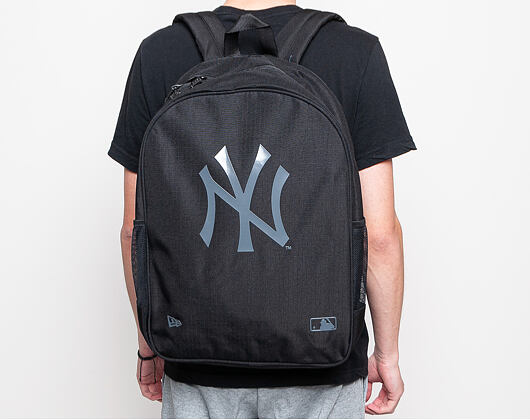 Batoh New Era Essential Pack New York Yankees Black / Graphite