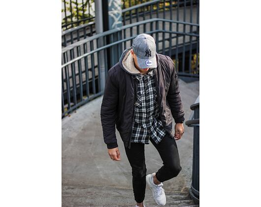 Kšiltovka New Era 9FORTY Engineered Plus New York Yankees Black / Black Strapback