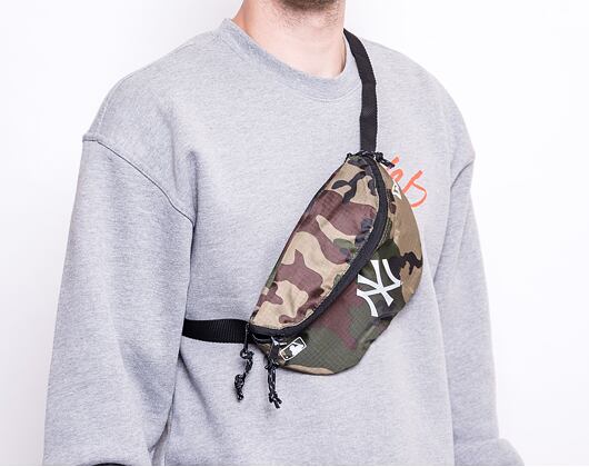 Ledvinka New Era Mini Waist Bag New York Yankees Woodland Camo