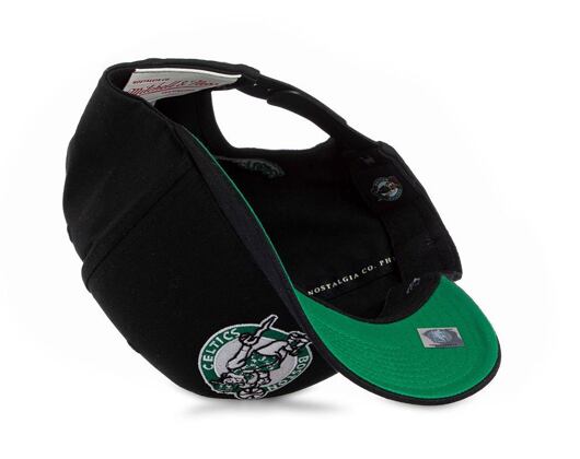 Kšiltovka Mitchell & Ness Boston Celtics High Crown 110 Snapback