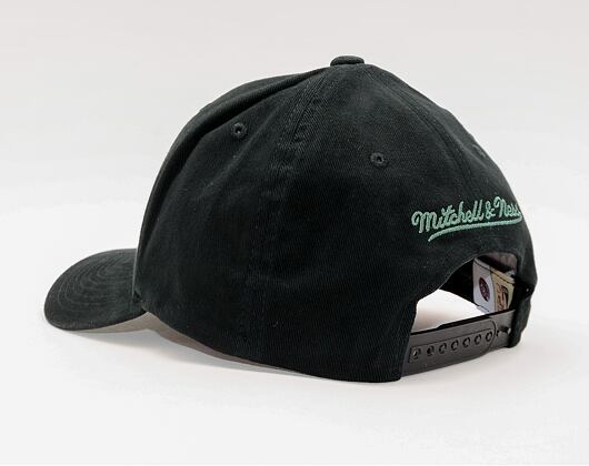 Kšiltovka Mitchell & Ness Boston Celtics 831 Vintage Tailscript Black