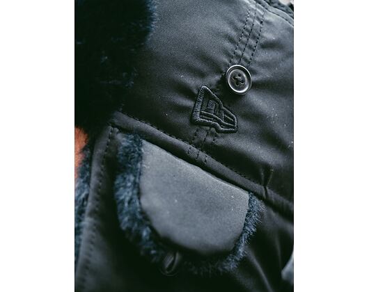 Beranice New Era Tech Fabric Trapper Black/Black