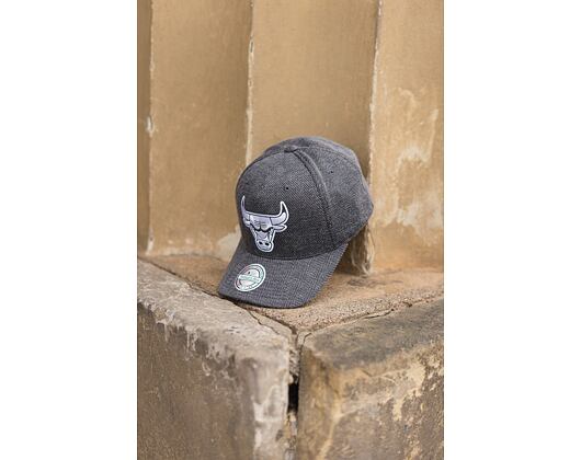 Kšiltovka Mitchell & Ness INTL850 Chicago Bulls Herringbone Reflective 110 Snapback