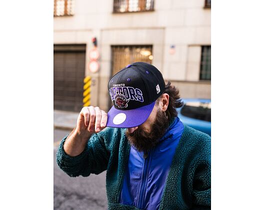 Kšiltovka Mitchell & Ness Team Arch 2 Tone Snapback Toronto Raptors Black / Purple