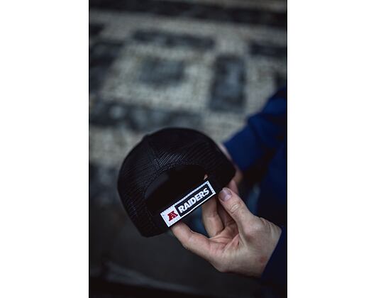 Kšiltovka New Era 9FORTY Trucker Home Field Las Vegas Raiders Strapback Black / Team Color