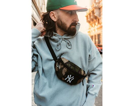 Ledvinka New Era Mini Waist Bag New York Yankees Woodland Camo
