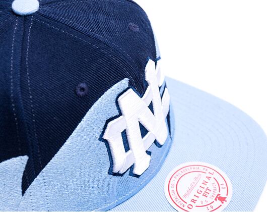 Kšiltovka Mitchell & Ness Sharktooth Snapback North Carolina Tar Heels Navy/Light Blue