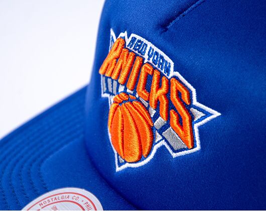 Kšiltovka Mitchell & Ness Off The Backboard Trucker New York Knicks Blue / White