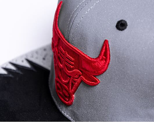 Kšiltovka Mitchell & Ness - Day 5 Snapback - Chicago Bulls - Grey-Black