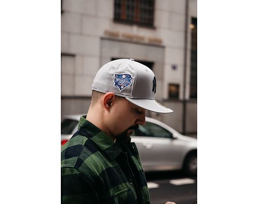 Kšiltovka New Era 59FIFTY MLB Side Patch New York Yankees Graphite / Team Color