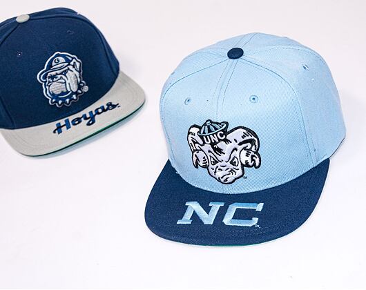 Kšiltovka Mitchell & Ness LOGO BILL SNAPBACK University Of North Carolina LIGHT BLUE/BLUE